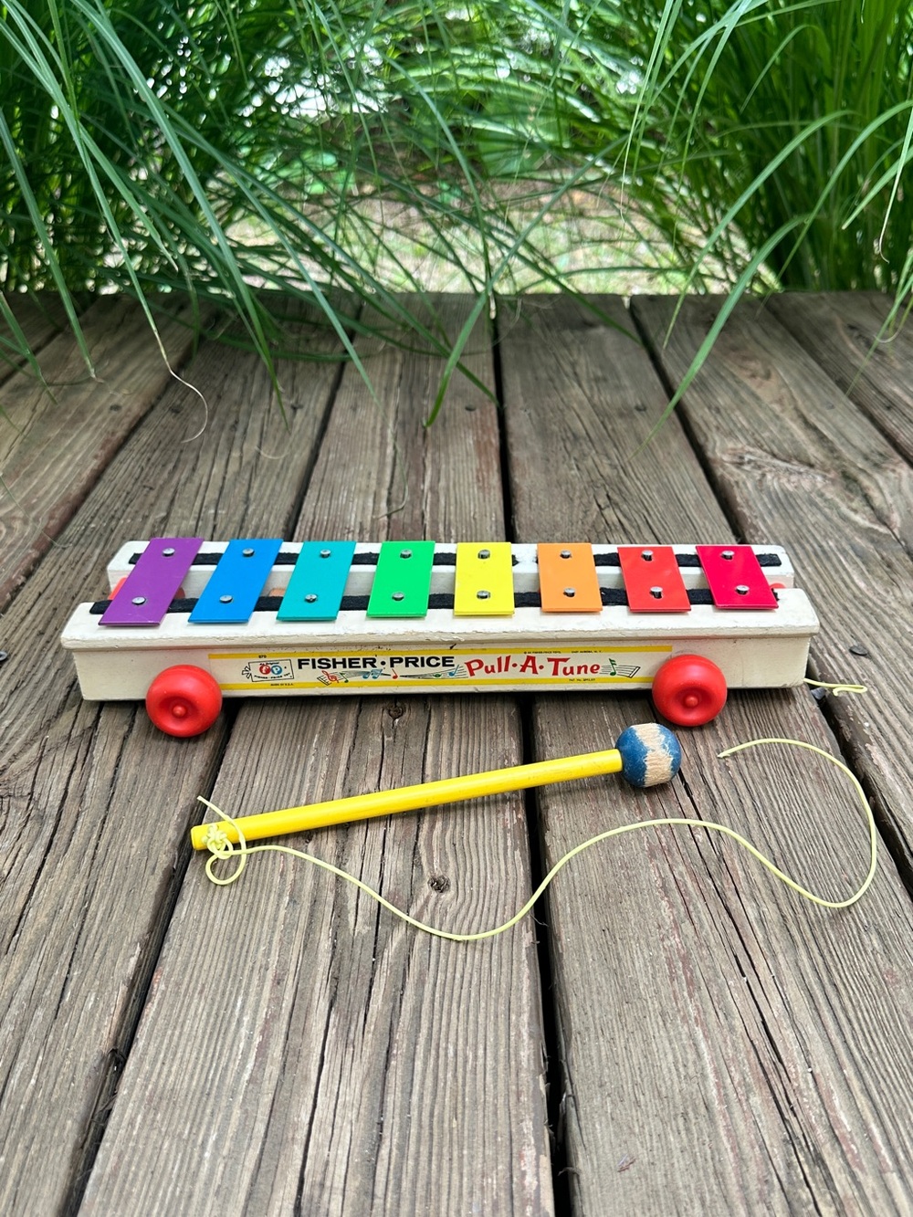 Vintage Fisher-Price Rainbow Xylophone Pull-A-Tune Retro Toy Model # 870